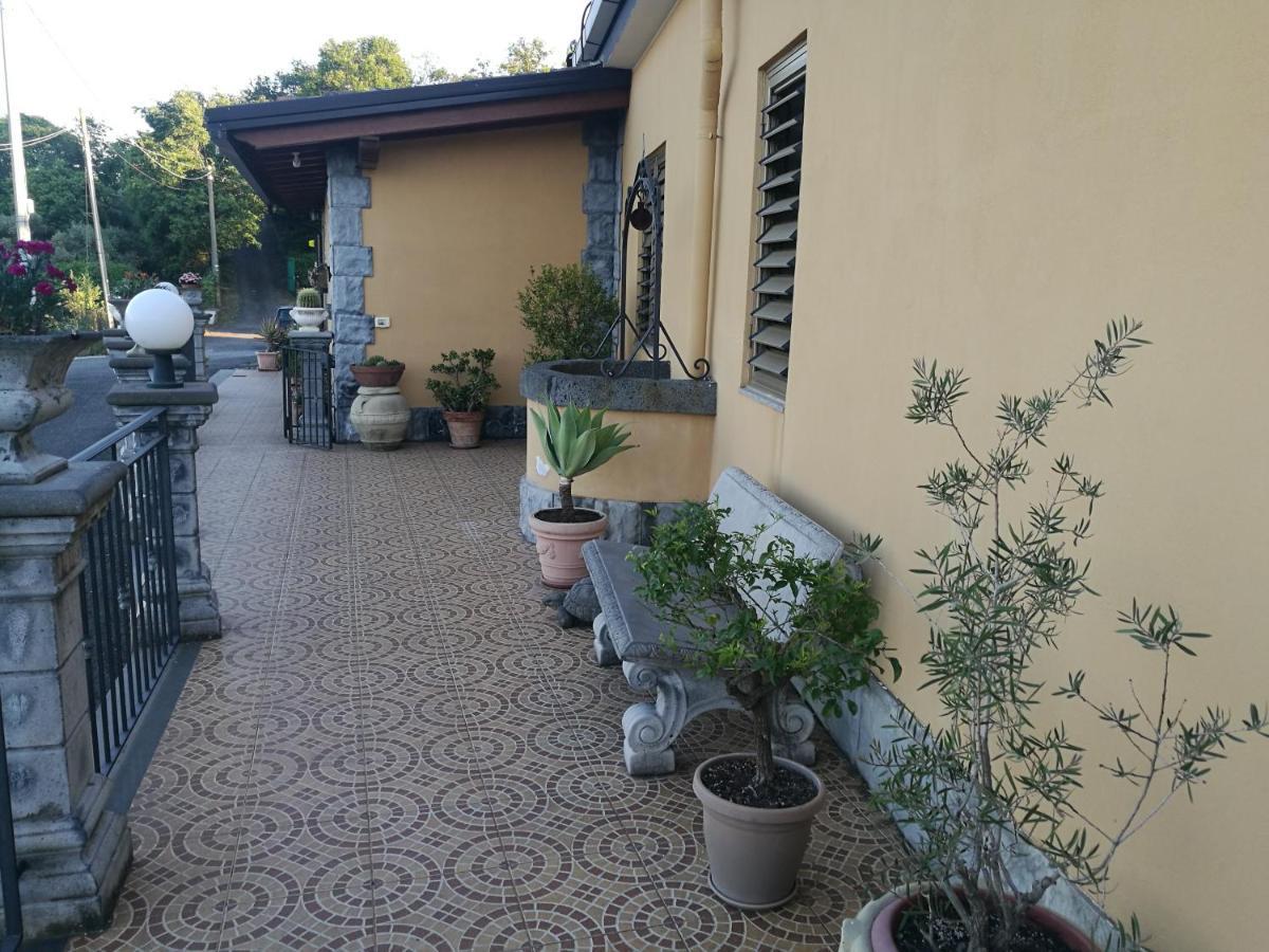 Casa Vacanza Tra Etna E Taormina Villa Ginevra Piedimonte Etneo Extérieur photo